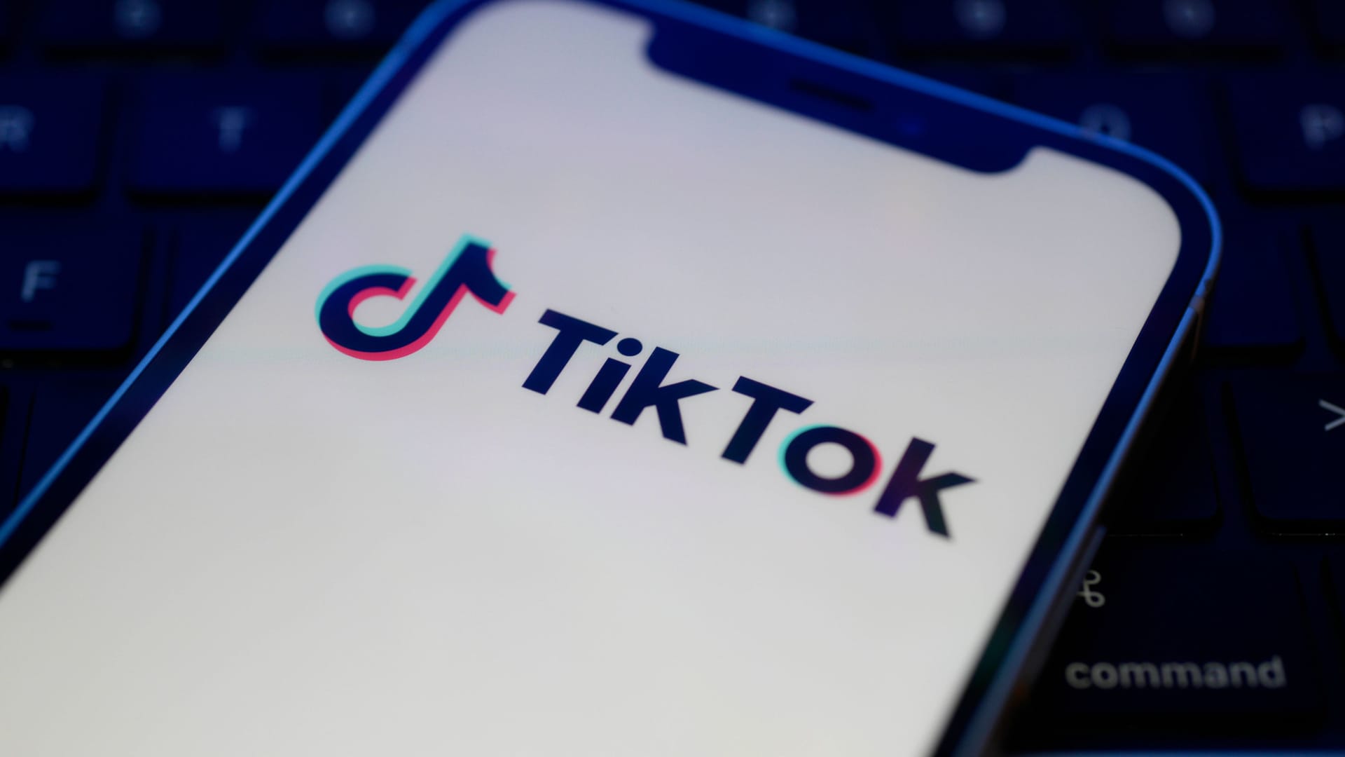 Die Frankfurter Bildungsstätte kritisiert Tiktok wegen der Verbreitung von Antisemitismus (Symbolfoto).