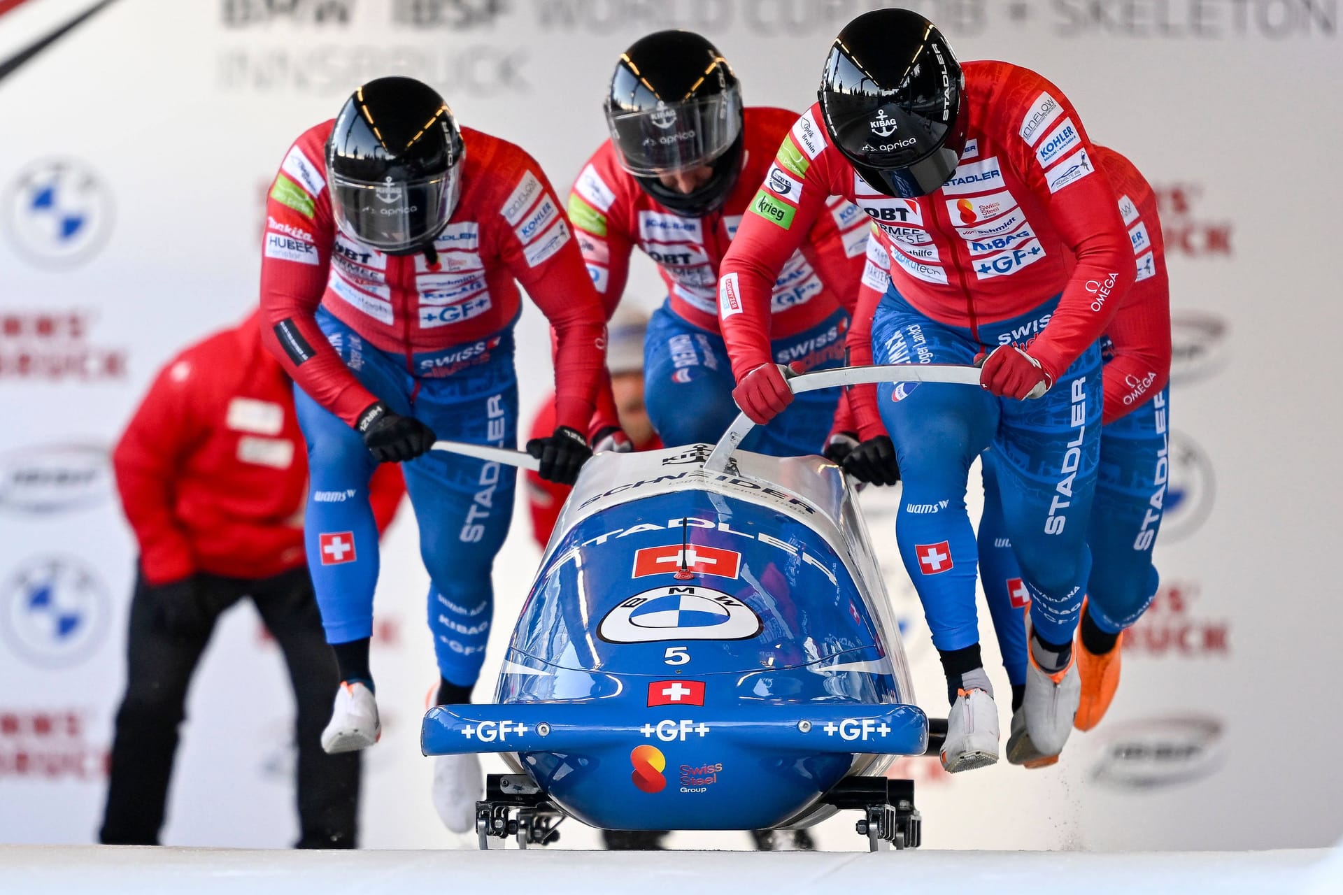 Der Viererbob von Michael Vogt: Die Crew hatte beim Training in Altenberg einen schweren Unfall.