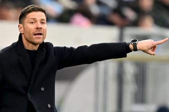 Xabi Alonso: Der Leverkusen-Coach will mit seiner Elf gegen Stuttgart ins Halbfinale des DFB-Pokals einziehen.