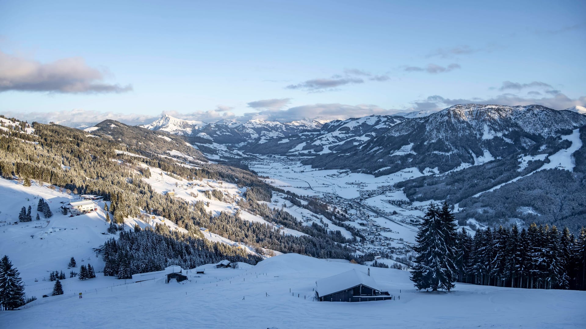 Brixen in Südtirol: Auf einer Wiese wurde ein Mann unterkühlt gefunden.