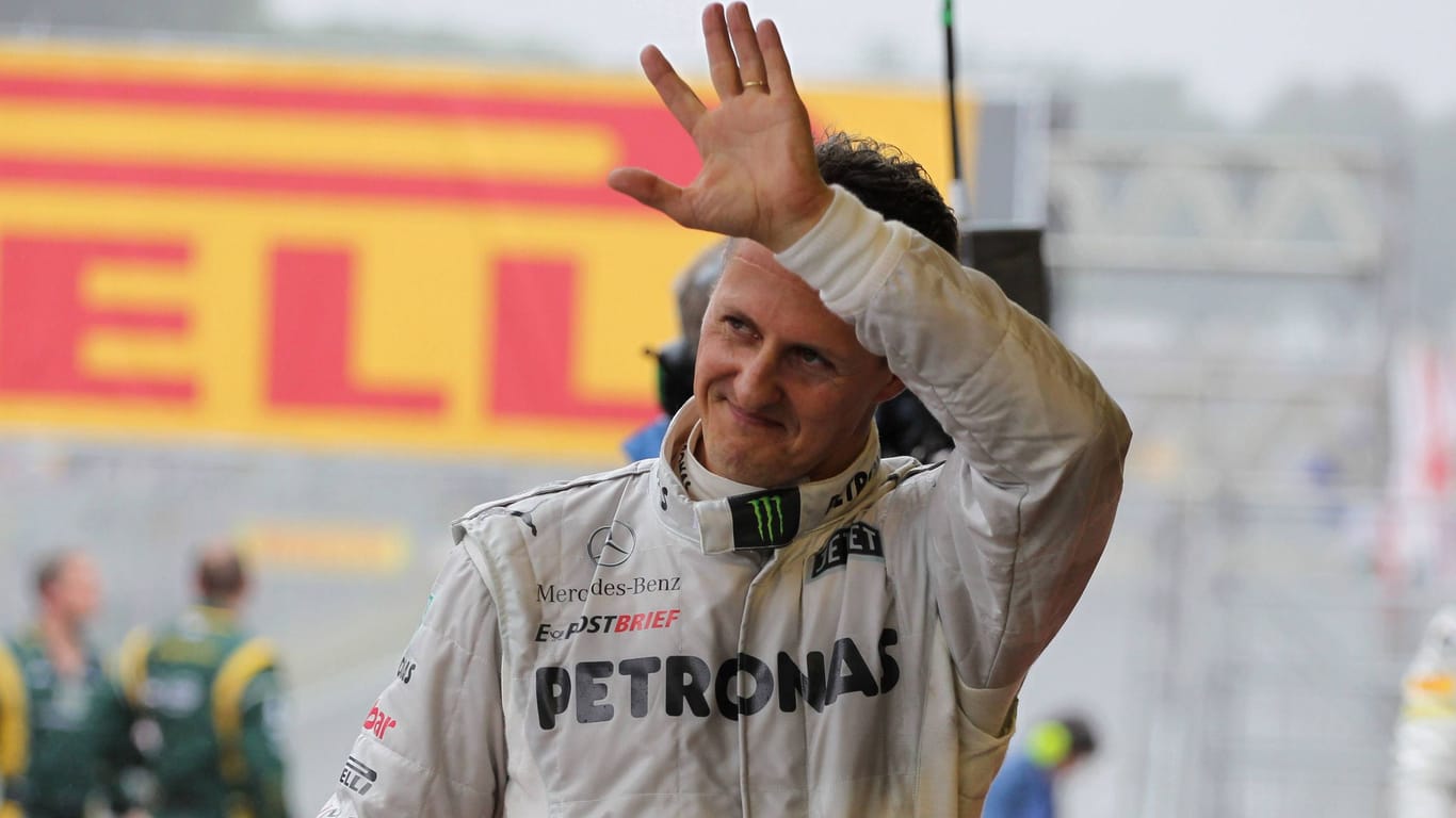 Emotionaler Abschied: Michael Schumacher nach seinem letzten Formel-1-Rennen 2012.