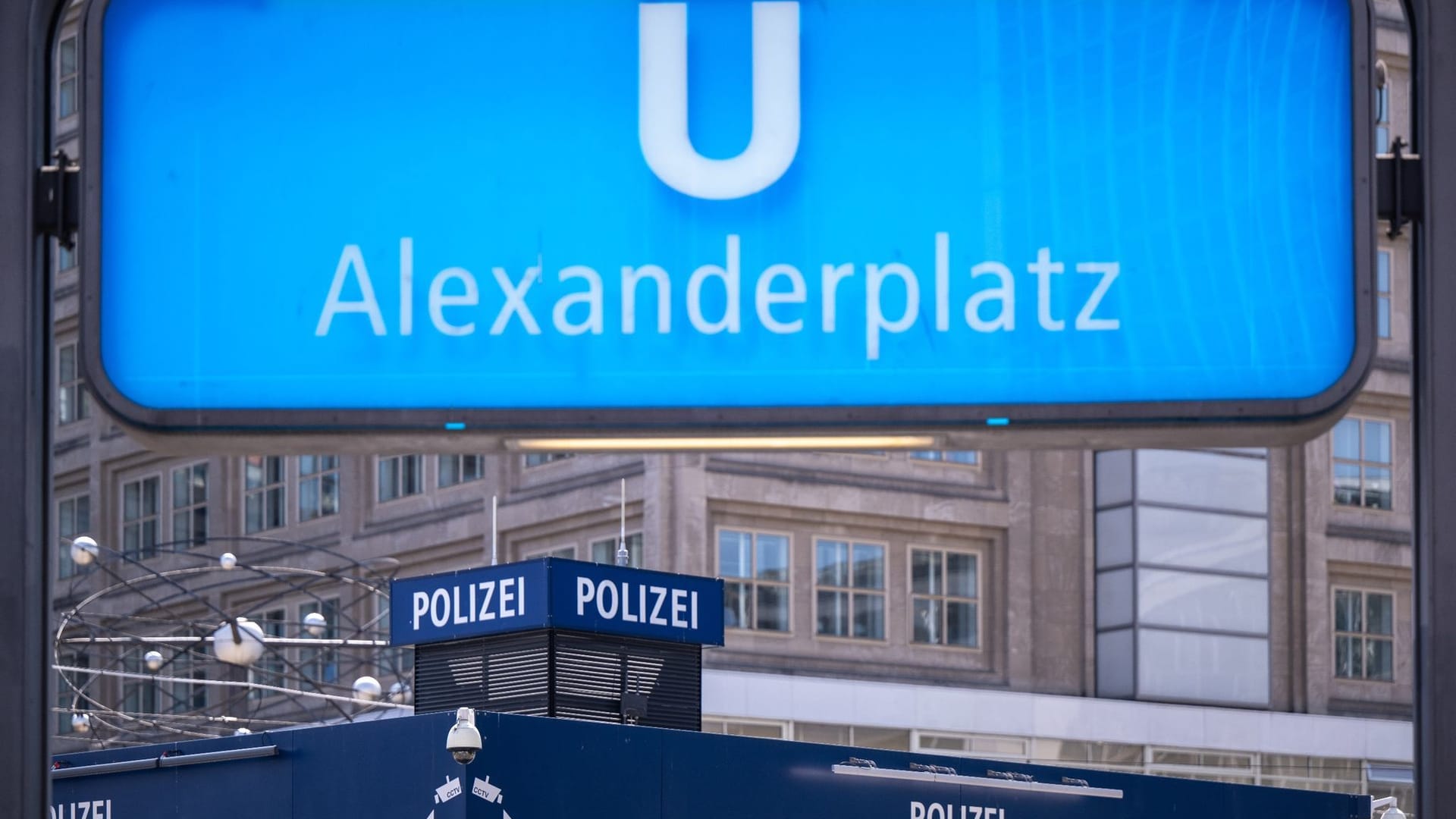 Polizeiwache am Alexanderplatz