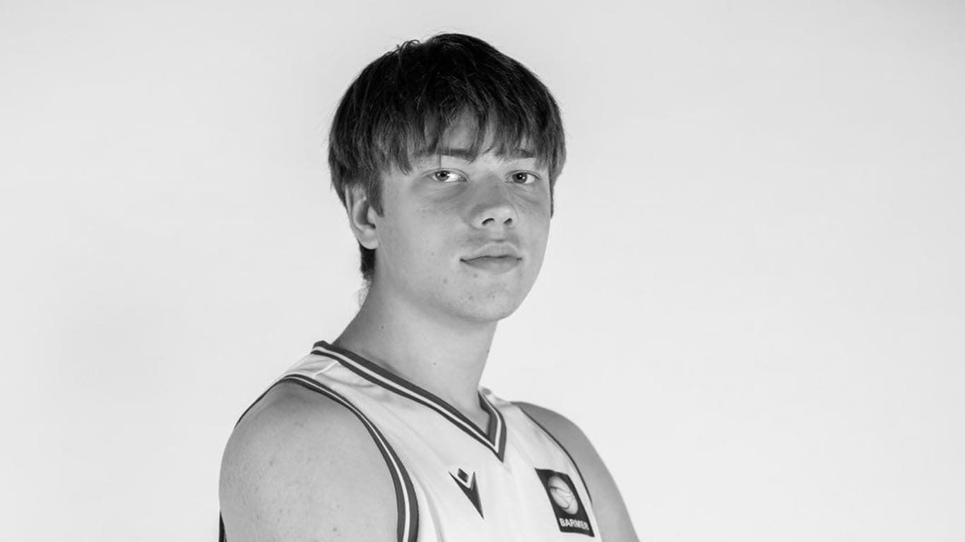 Basketballer Artem Kozachenko: Er erlag am Dienstag seinen Verletzungen.