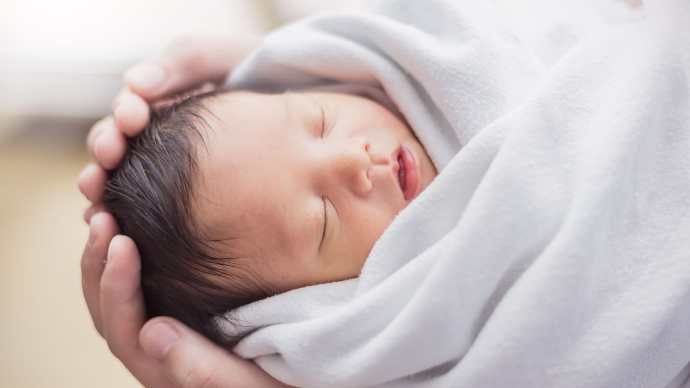 Neugeborenes in Südkorea (Symbolbild): Weil sie nicht registriert werden müssen, erwartet viele Babys ein ungewisses Schicksal.