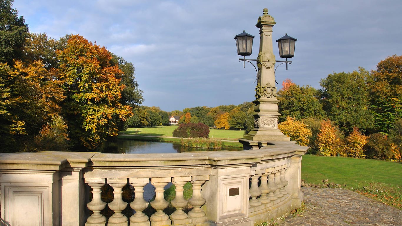 Der Bürgerpark in Bremen ist ideal für einen romantischen Spaziergang.