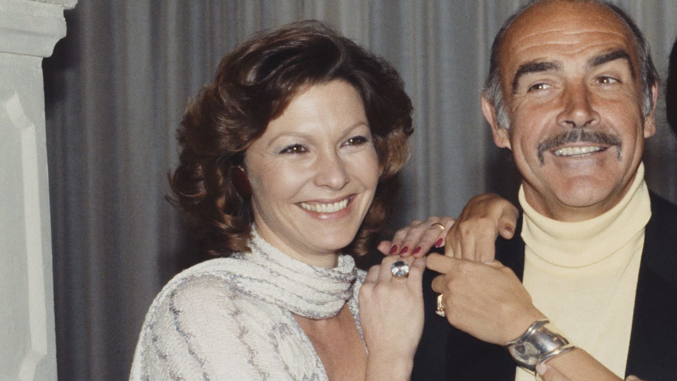 Pamela Salem und Sean Connery: Sie verkörperten Miss Moneypenny und James Bond.