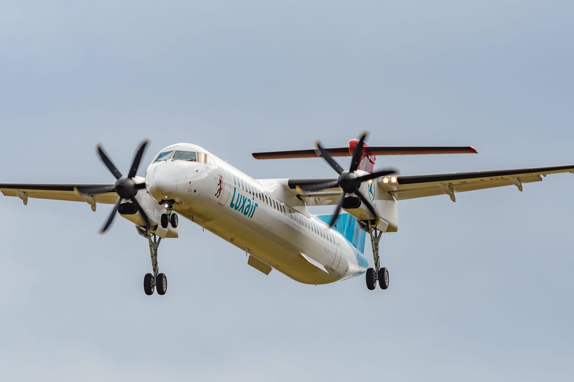 Eine Luxair-Maschine vom Typ DHC-8-400 (Archivbild).