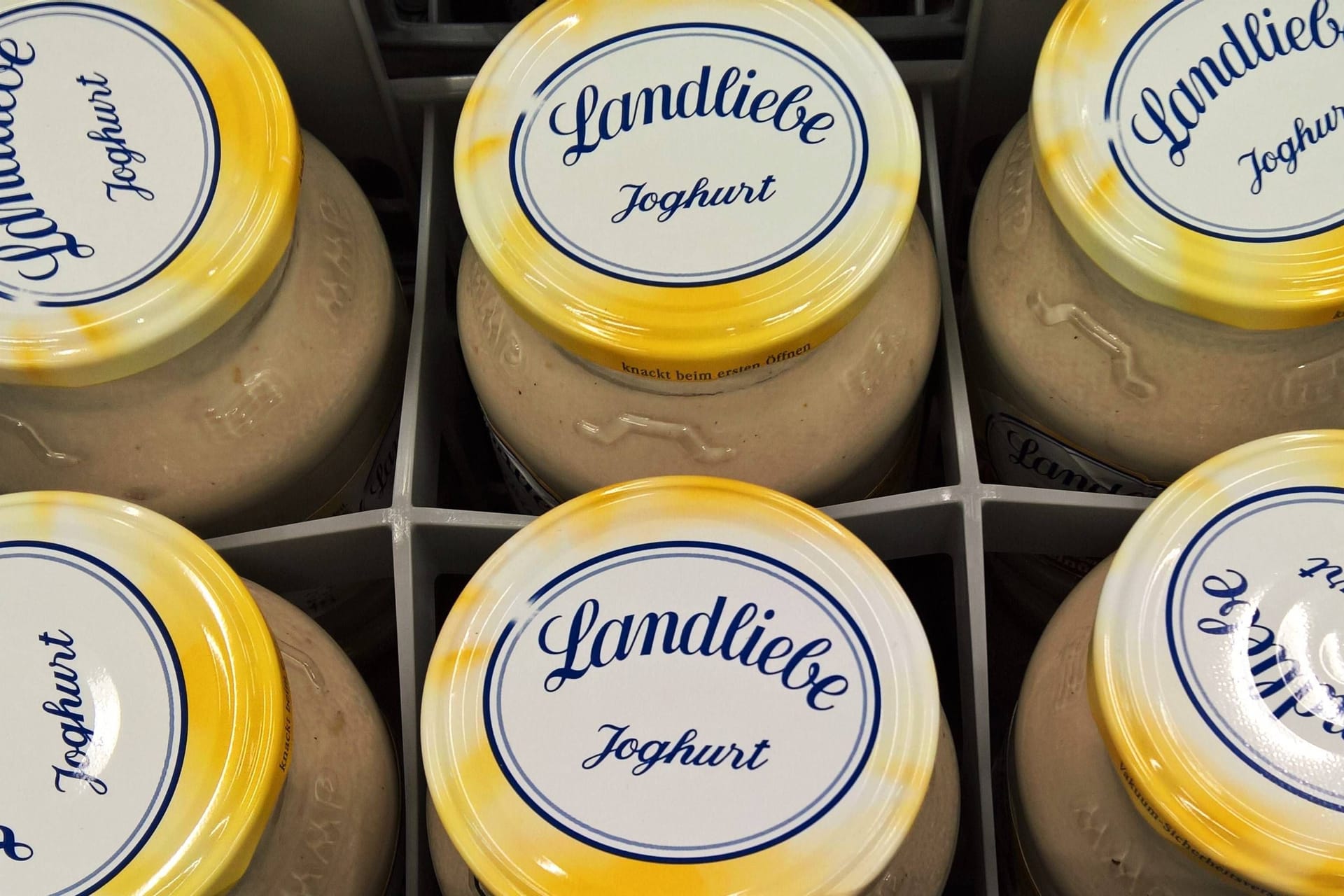 Joghurt von Landliebe: Zum Molkereiriesen Müller gehört unter anderem auch noch die Marke Weihenstephan. Joghurt von Landliebe: Zum Molkereiriesen Müller gehört unter anderem auch noch die Marke Weihenstephan.