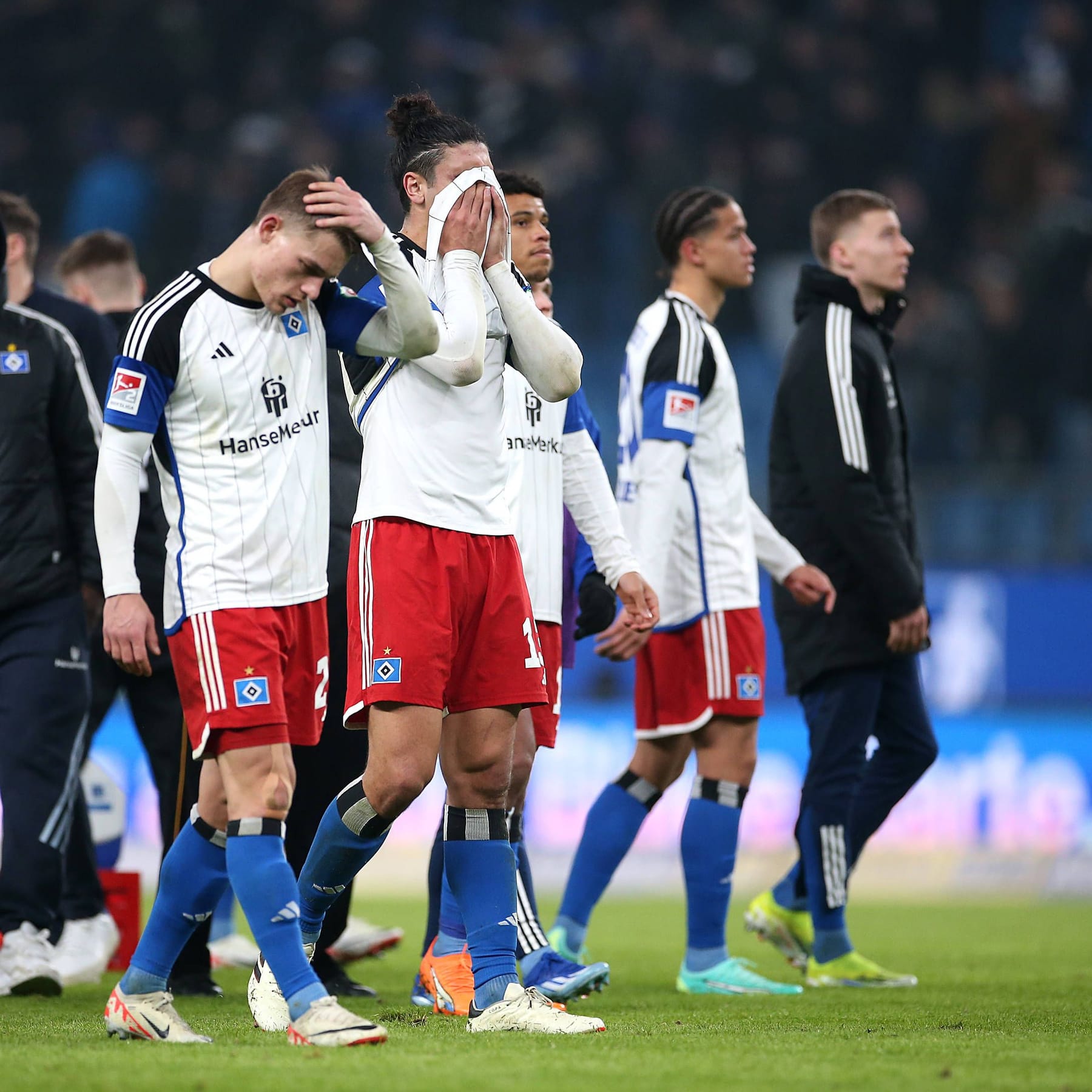 2. Bundesliga: Hamburger SV gewinnt bei Hannover 96 - DER SPIEGEL