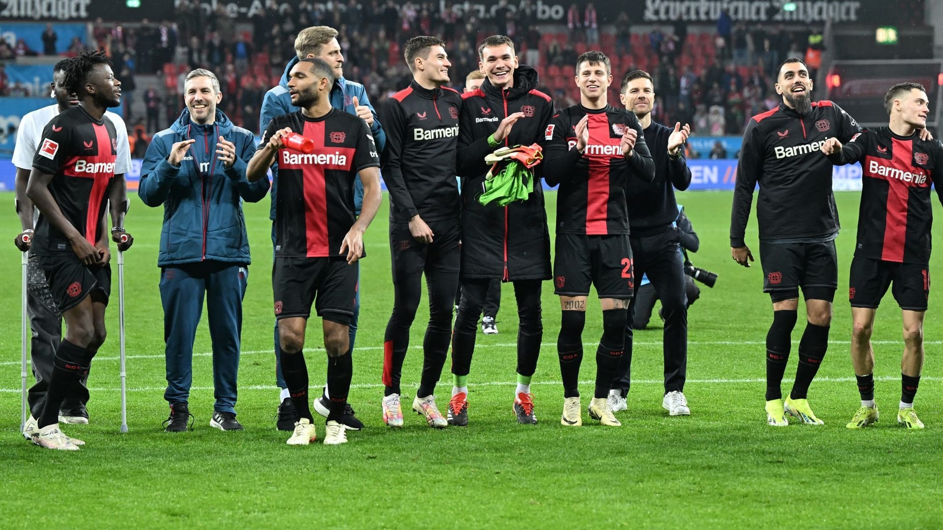 Bayer schlägt Bayern Bayer schlägt Bayern