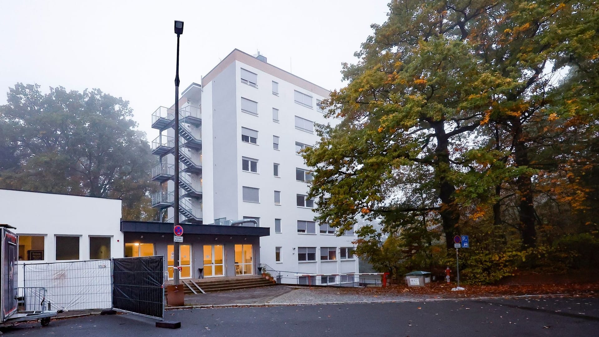 Ex-Security-Mitarbeiter wegen Vergewaltigung vor Gericht Ex-Security-Mitarbeiter wegen Vergewaltigung vor Gericht