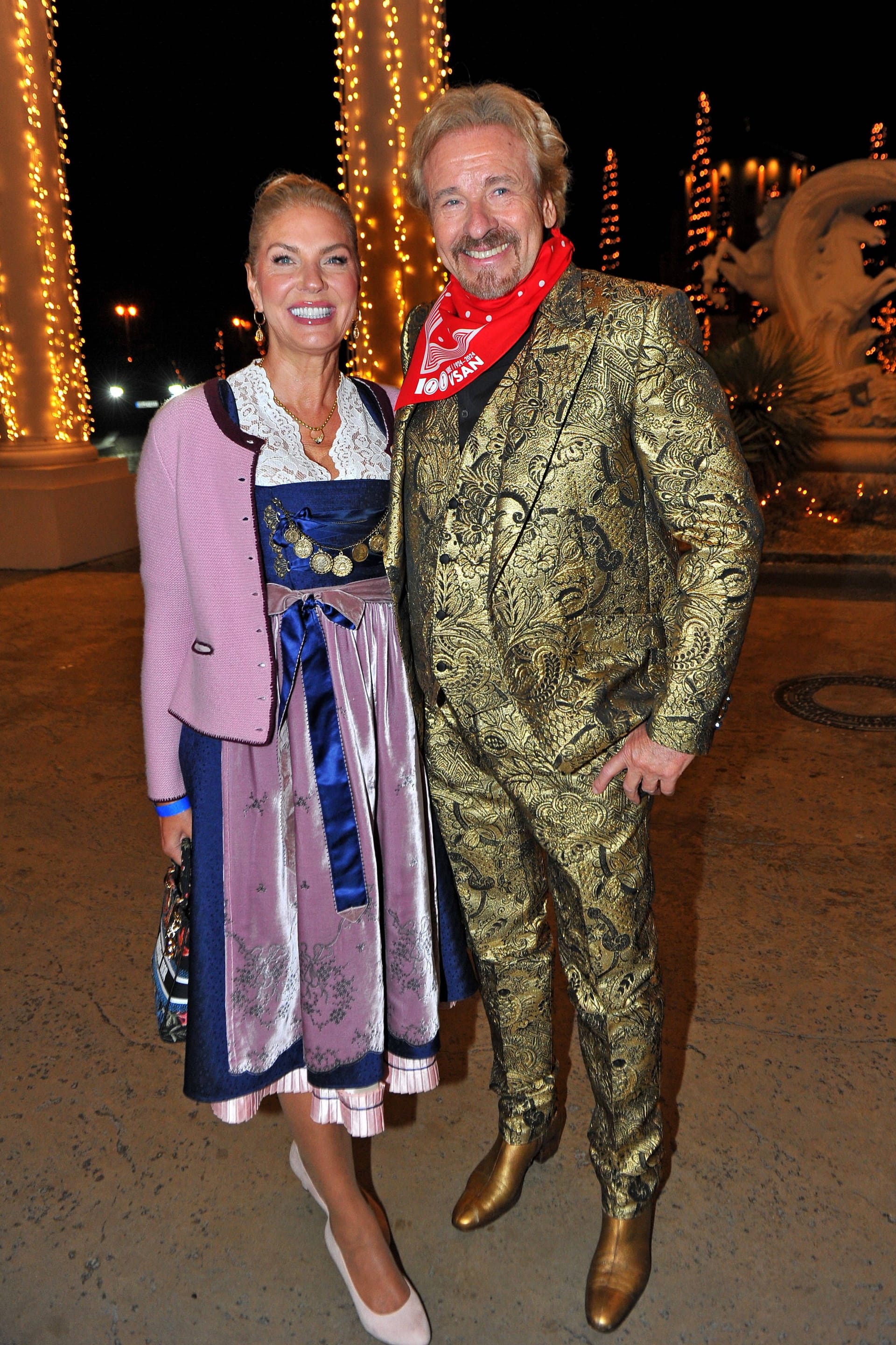 imago images 0398131574Karina Mroß und Thomas Gottschalk: Das Paar war zu Gast bei der Verleihung der Goldenen Narrenschelle in Rust.