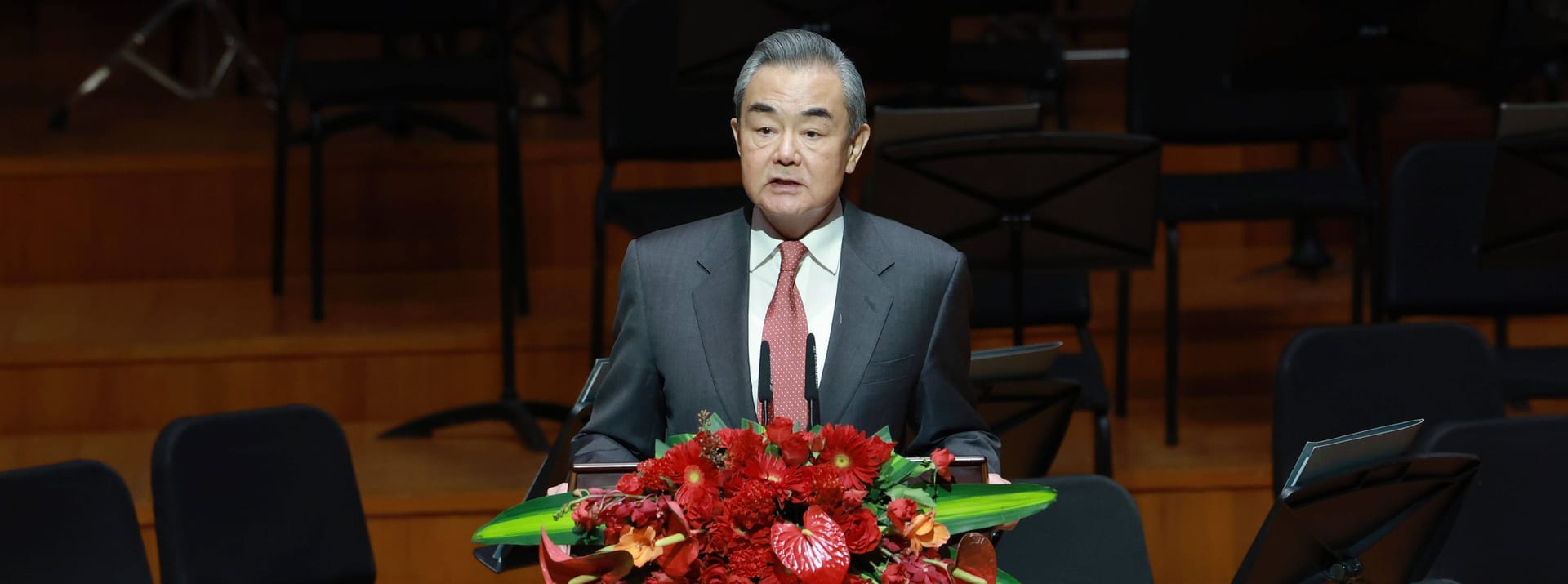 Die chinesische Führung schickt dagegen ihren obersten Außenpolitiker und chinesischen Außenminister Wang Yi zur Sicherheitskonferenz.