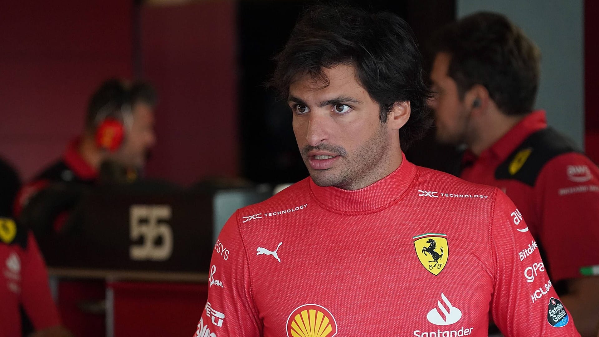 Carlos Sainz Jr.: Er muss seinen Ferrari-Sitz für Lewis Hamilton räumen.