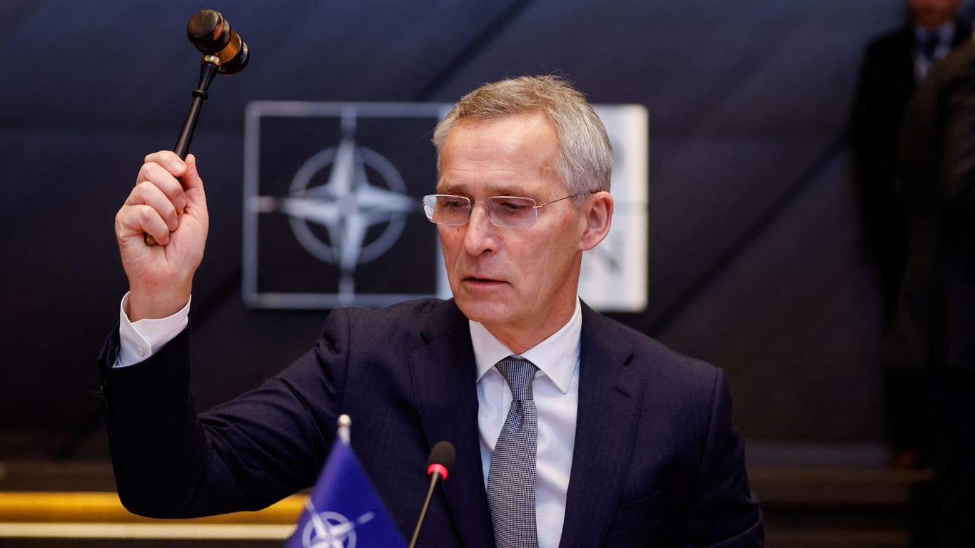 ..., Nato-Generalsekretär Jens Stoltenberg ...