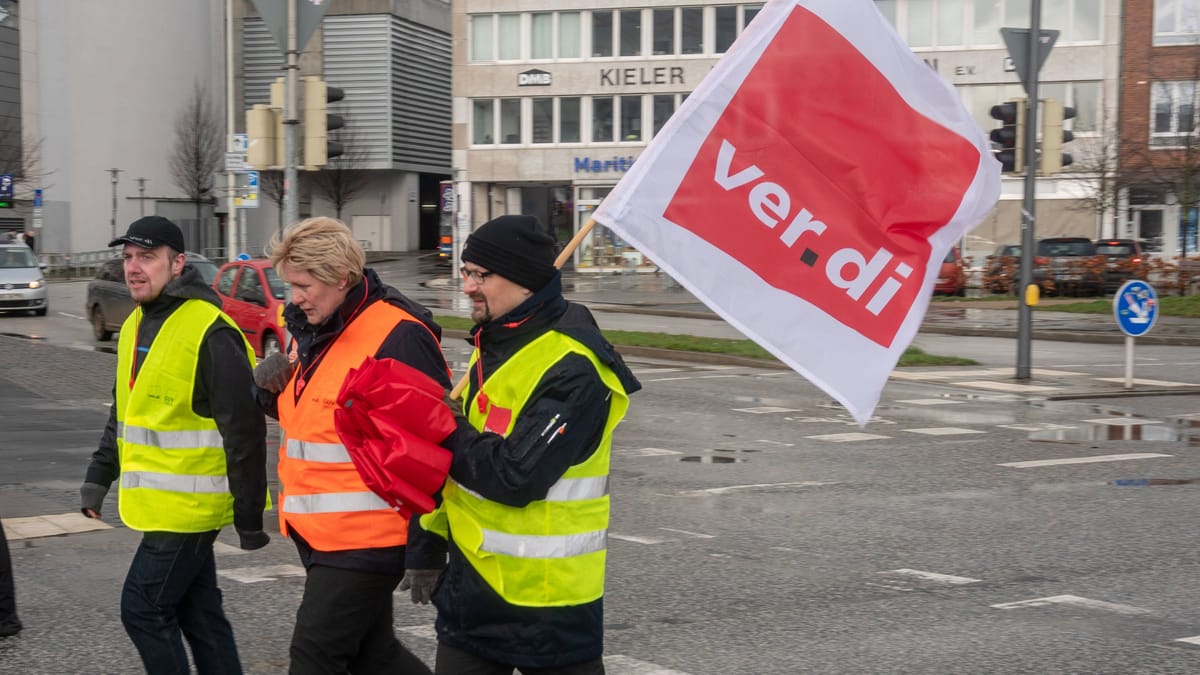 Schleswig-Holstein | ÖPNV-Streik: Viele Ausfälle Bei Bussen Bis Freitag