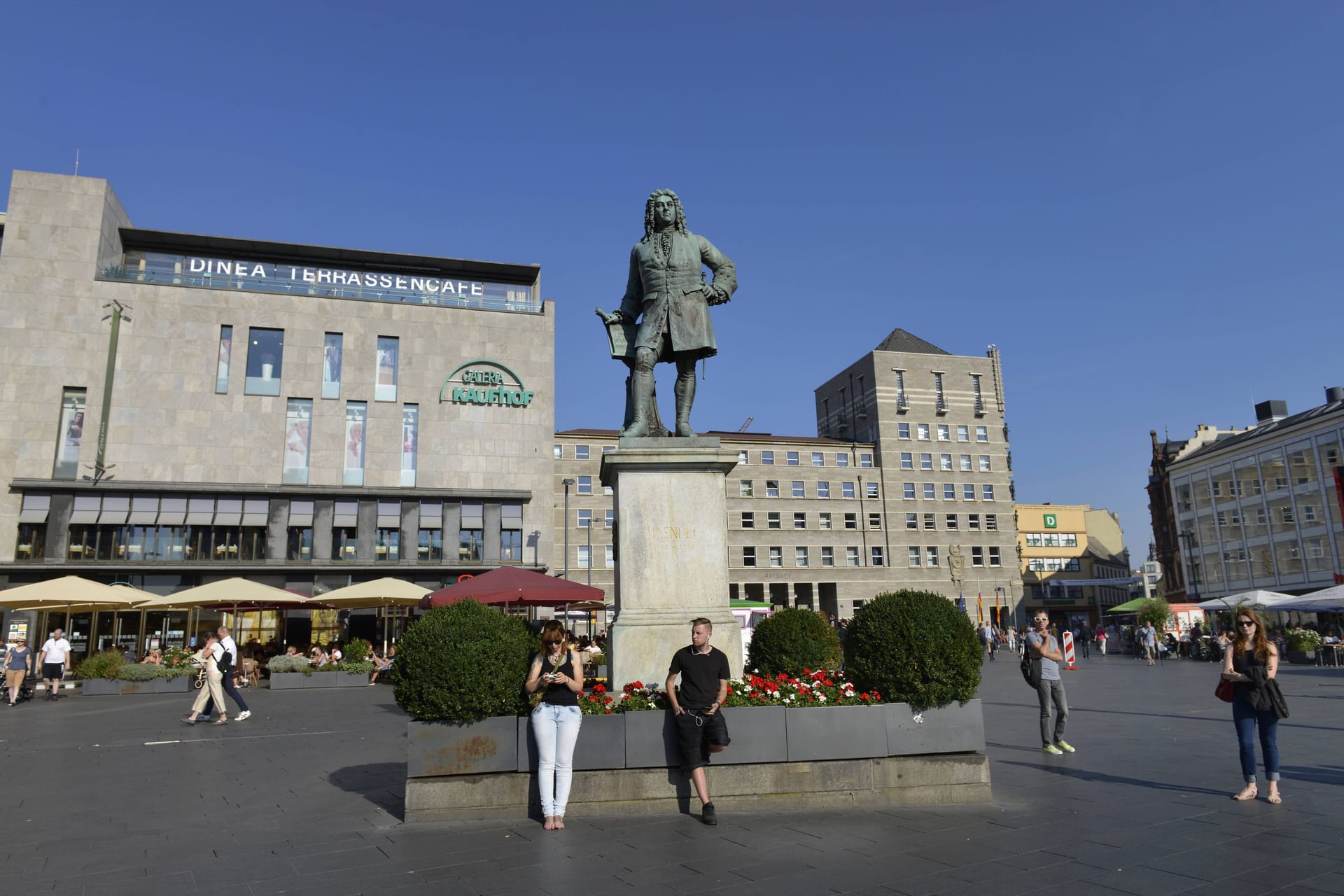 Halle (Saale): Der Marktplatz in der Innenstadt.