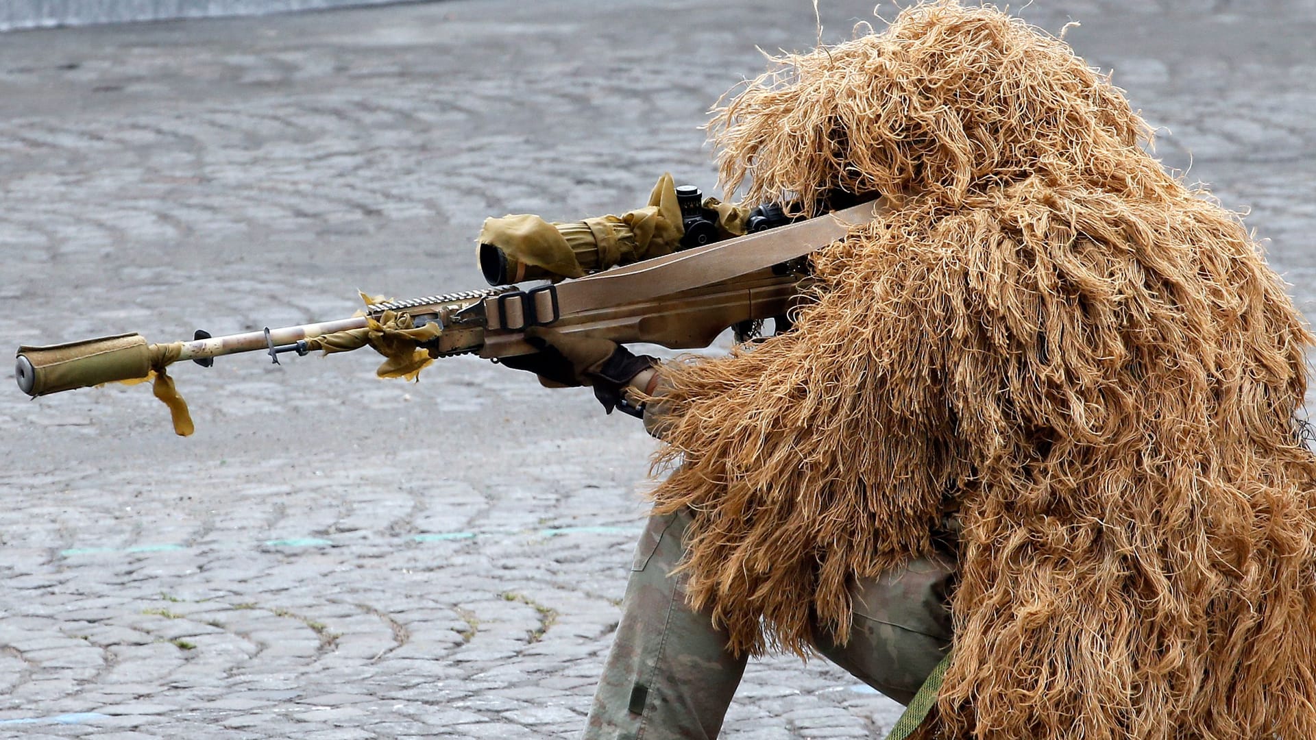 Ein französischer Scharfschütze: Das Militär hat in Frankreich einen anderen Stellenwert als in Deutschland.