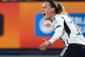 Klara Bühl: Die DFB-Stürmerin feierte mit ihrem Team die Olympia-Qualifikation.
