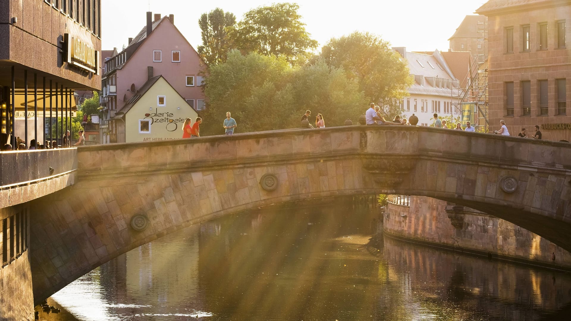 Nürnberg: Die Fleischbrücke führt über die Pegnitz.