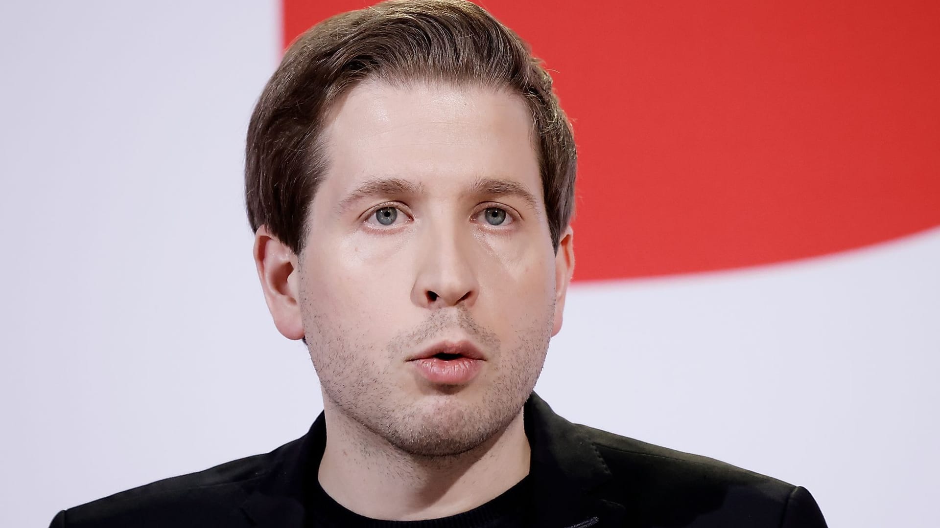 Berlin: SPD-Generalsekretär Kevin Kühnert hat sein Bundestagsdirektmandat bei der teilweisen Wiederholung der Wahl verteidigt.