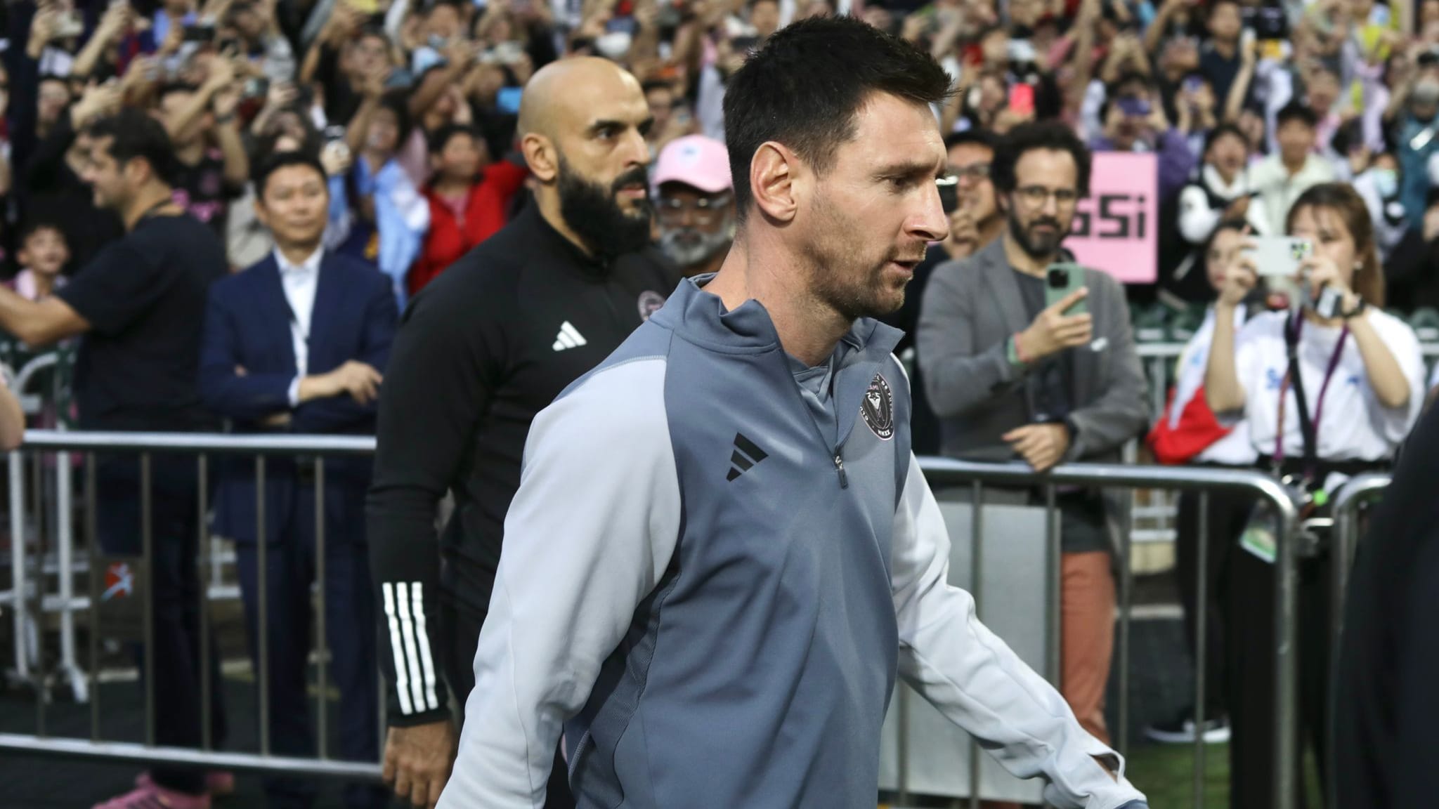 Messi rechtfertigt Zuschauerrolle in Hongkong erneut