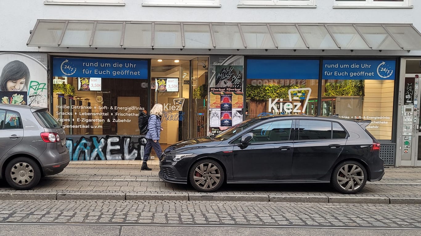 Der neue Kiosk im Bremer Viertel: Zuvor betrieb die Buchhandlung Sieglin dort ihr Geschäft.