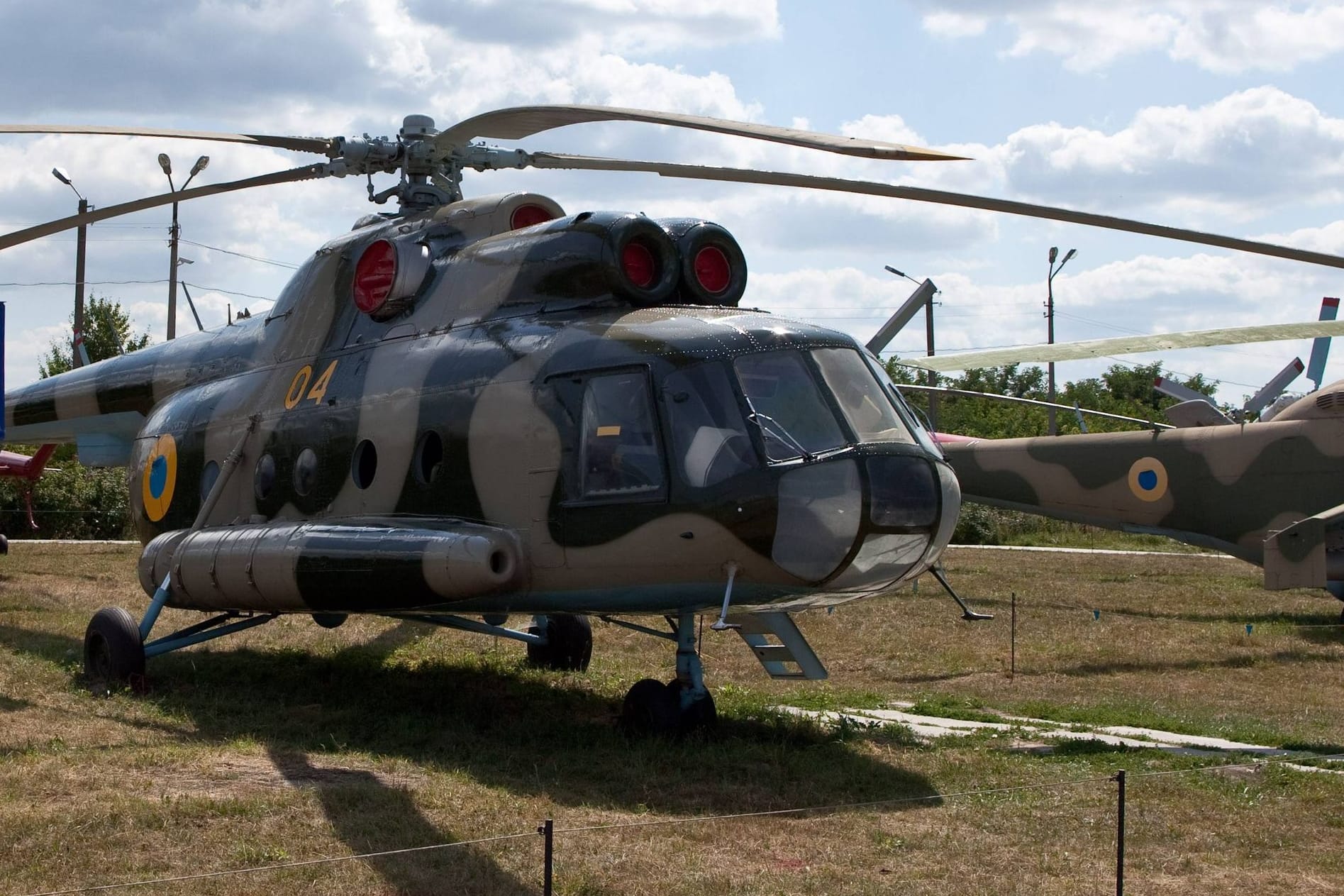 Ein alter Militärhubschrauber aus der Sowjet-Ära (Archivbild): Unter anderem sollte die Waffenlieferung sechs Militärhubschrauber aus den alten Sowjet-Beständen beinhalten.