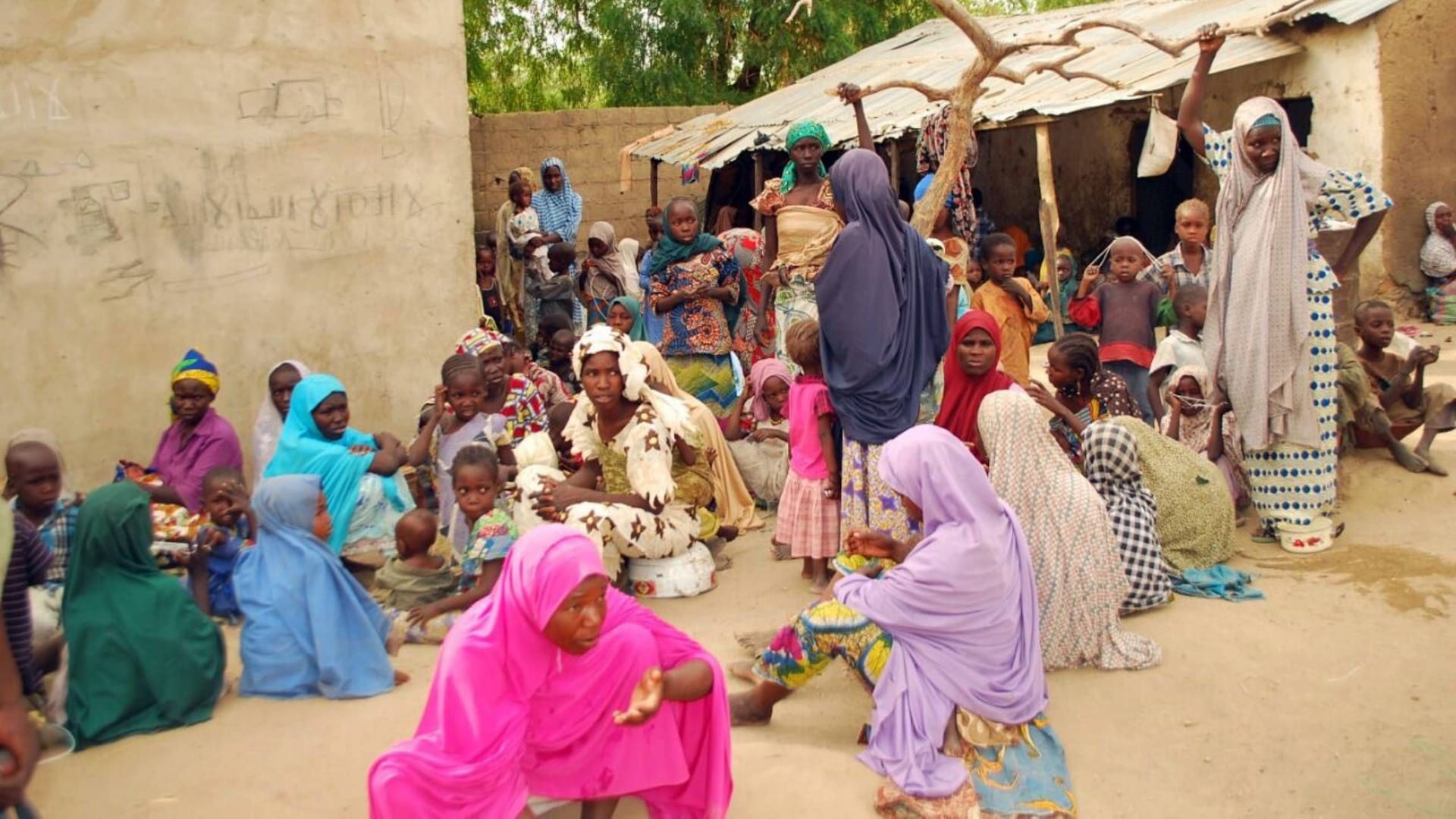 Einige gerettete Menschen nach Entführung in Nigeria (Archivbild): In dem afrikanischen Land werden immer wieder Personen entführt.