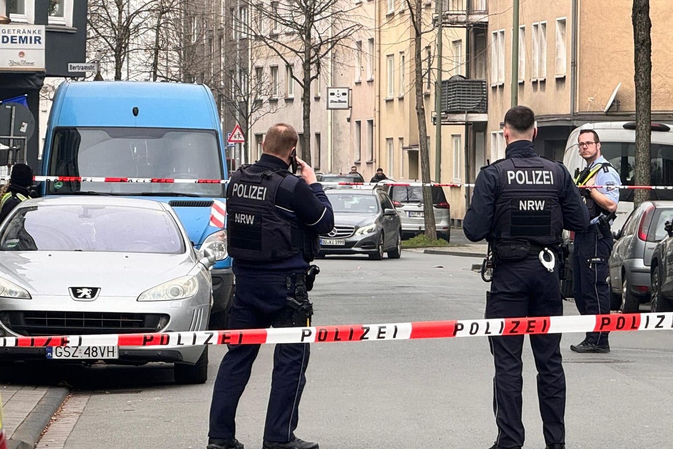 Polizeieinsatz in Duisburg: Zwei Kinder wurden schwer verletzt