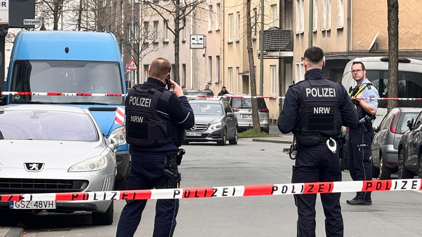 Polizeieinsatz in Duisburg: Zwei Kinder wurden schwer verletzt