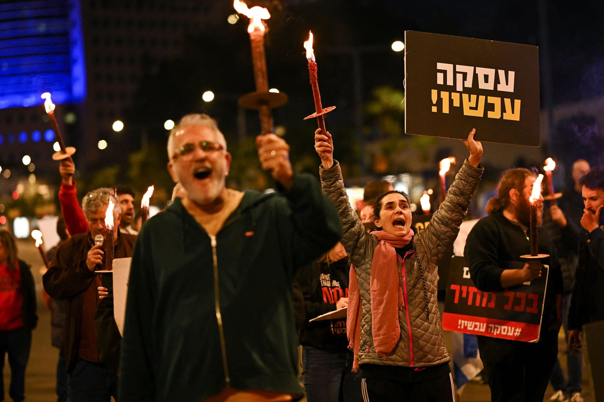 Proteste in Tel Aviv: Die Angehörigen der Geiseln protestieren dafür, dass die Freilassung ihrer Liebsten die oberste Priorität in der israelischen Regierung bekommt.