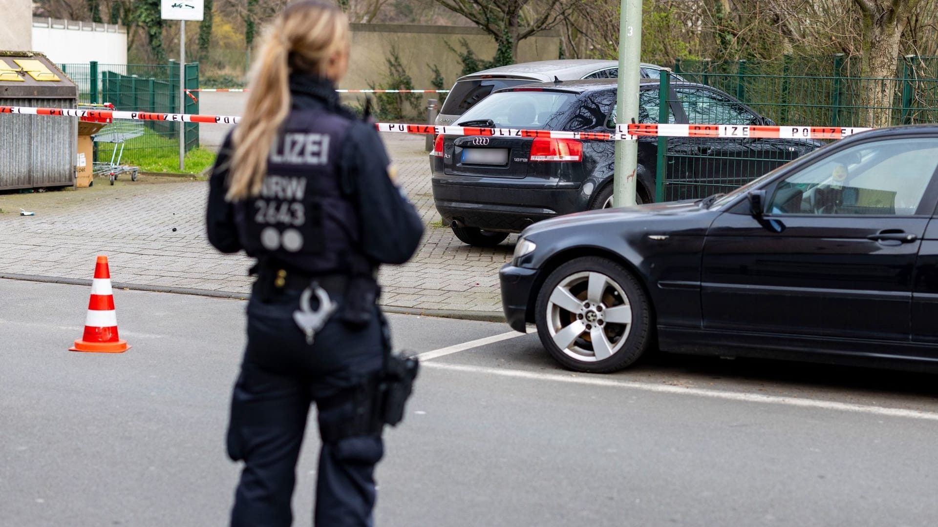 Zwei Kinder in Duisburg verletzt - Verdächtiger festgenommen Zwei Kinder in Duisburg verletzt - Verdächtiger festgenommen