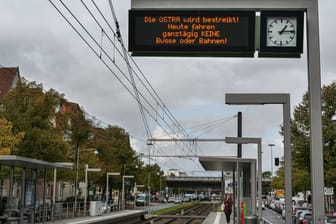Bahnhaltestelle in Hannover: Beschäftigte der Üstra streiken erneut.