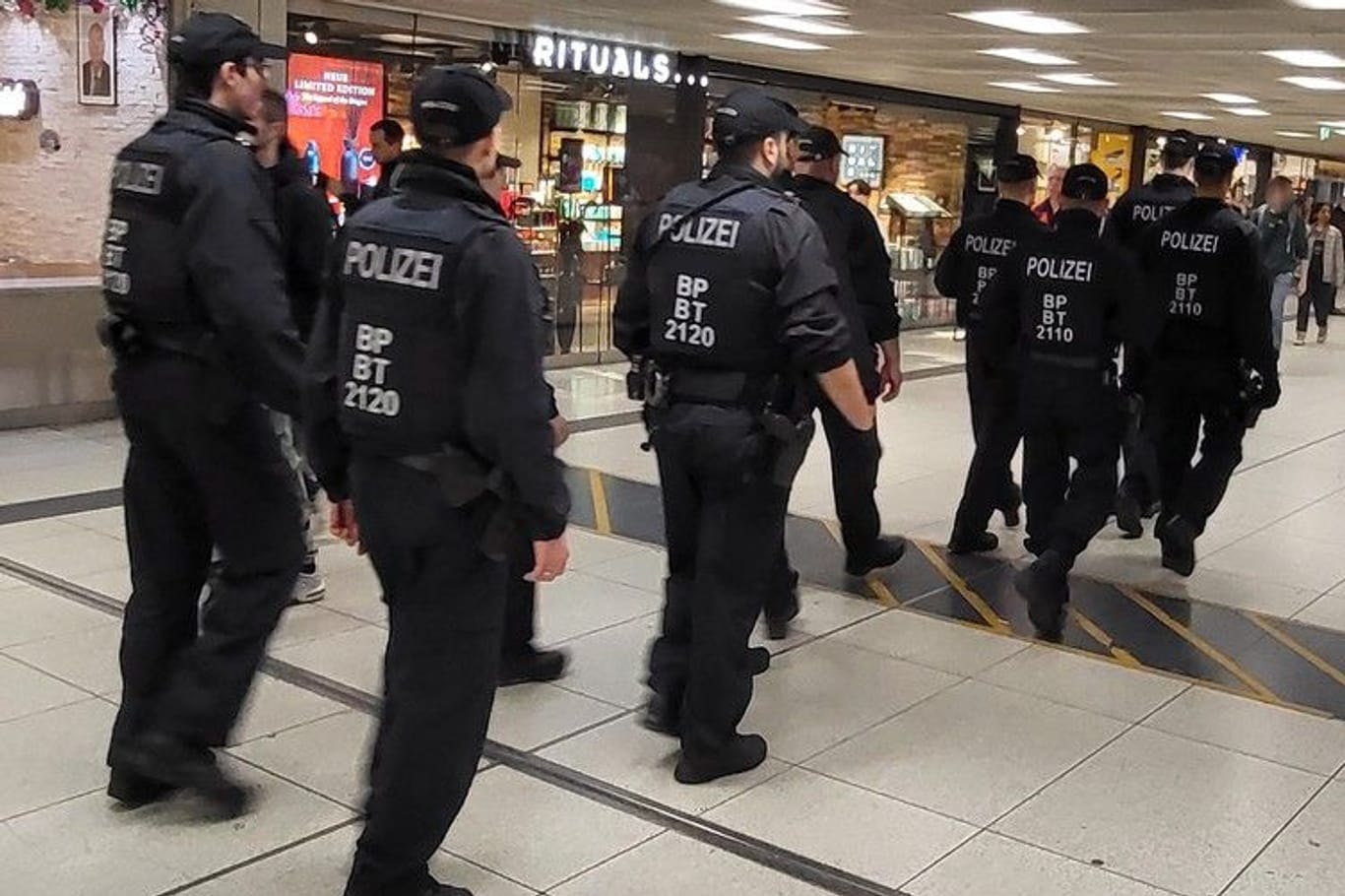 Einsatz von Bundespolizisten im Münchner Hauptbahnhof: Immer häufiger kommt es hier zu Delikten (Archivbild).