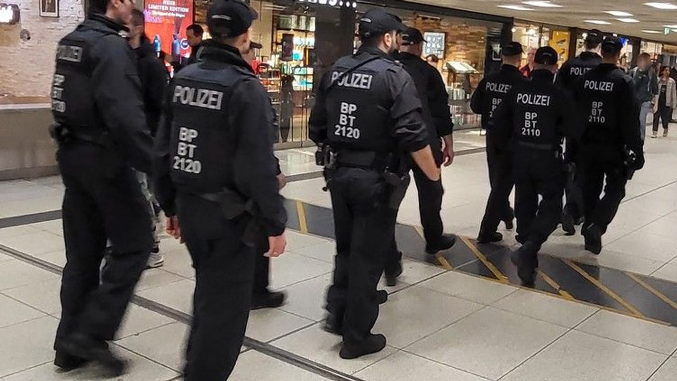 Einsatz von Bundespolizisten im Münchner Hauptbahnhof am Wochenende während der Sicherheitskonferenz.