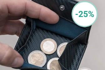 Bei Amazon ergattern Sie aktuell eine handliche Mini-Geldbörse mit 10 Prozent Extra-Rabatt.