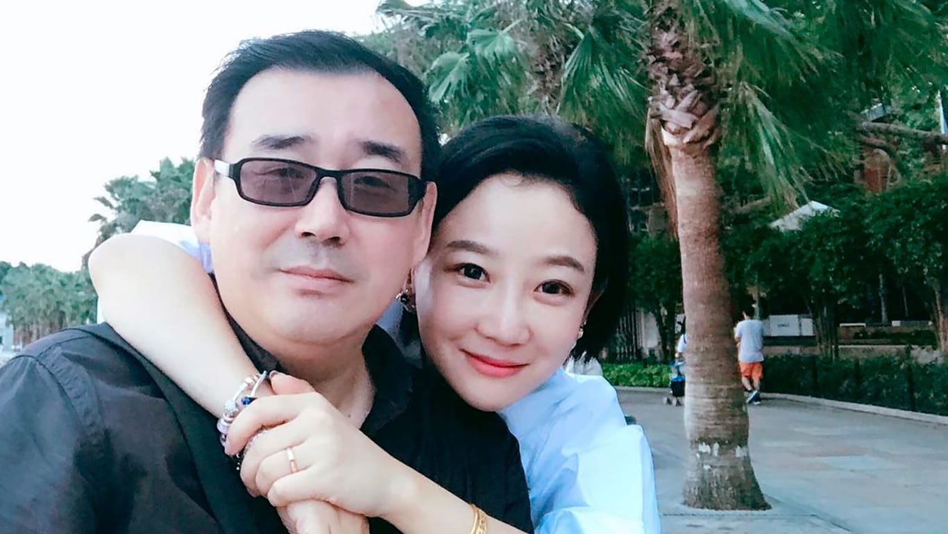 Der Yang Jun mit seiner Frau (Archivbild): Der seit 2019 inhaftierte Autor berichtet von Folter durch die chinesischen Behörden.