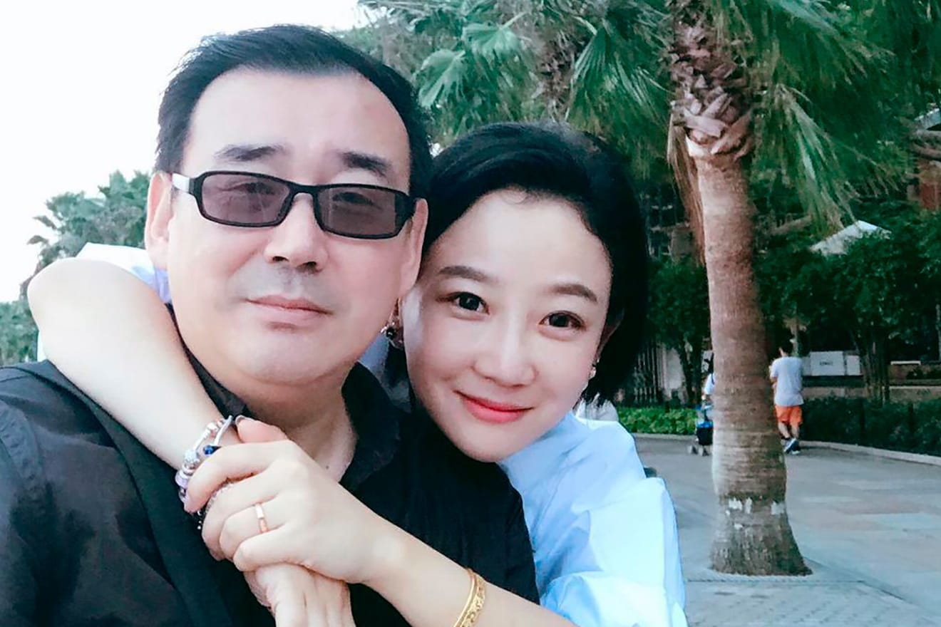 Der Yang Jun mit seiner Frau (Archivbild): Der seit 2019 inhaftierte Autor berichtet von Folter durch die chinesischen Behörden.