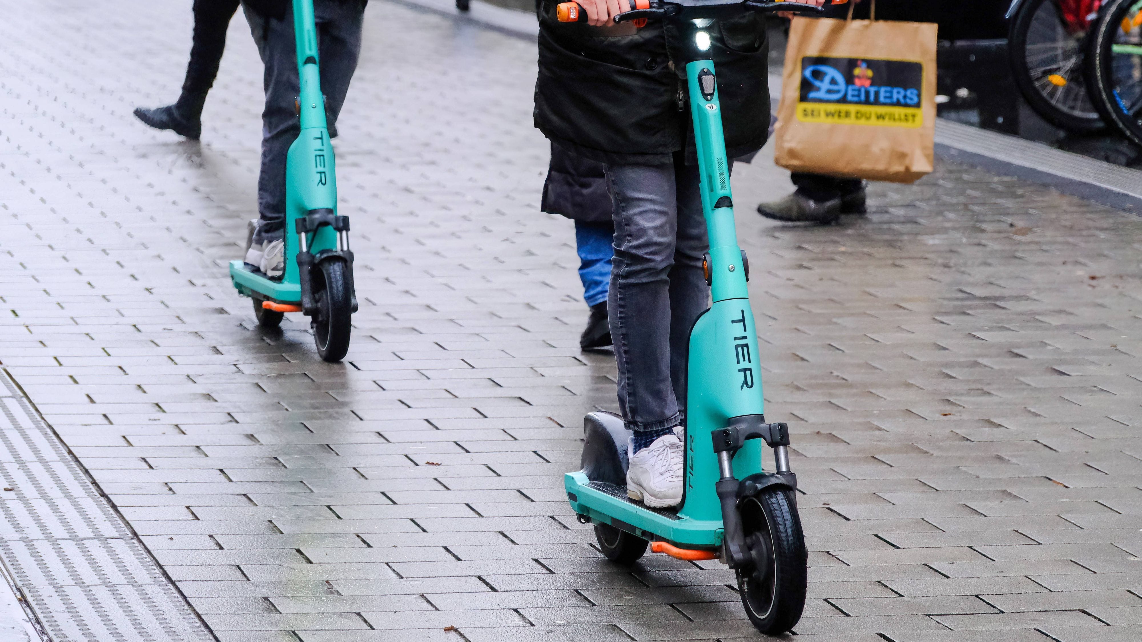 Dortmund: Zwei schwere Unfälle mit E-Scootern – Polizei warnt vor missbräuchlicher Nutzung