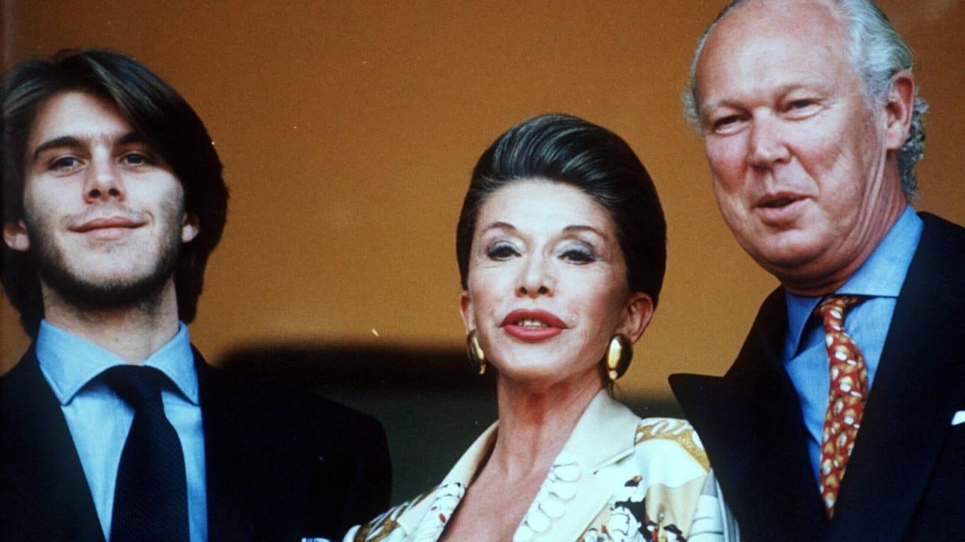 Vittorio Emanuele mit seiner Frau Marina Doria und seinem Sohn Emanuele Filiberto im Jahr 1995.