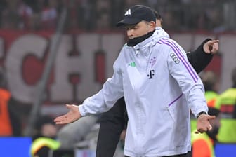 Thomas Tuchel: Im Doppelpass bekam er die Schuld für die Bayern-Niederlage.