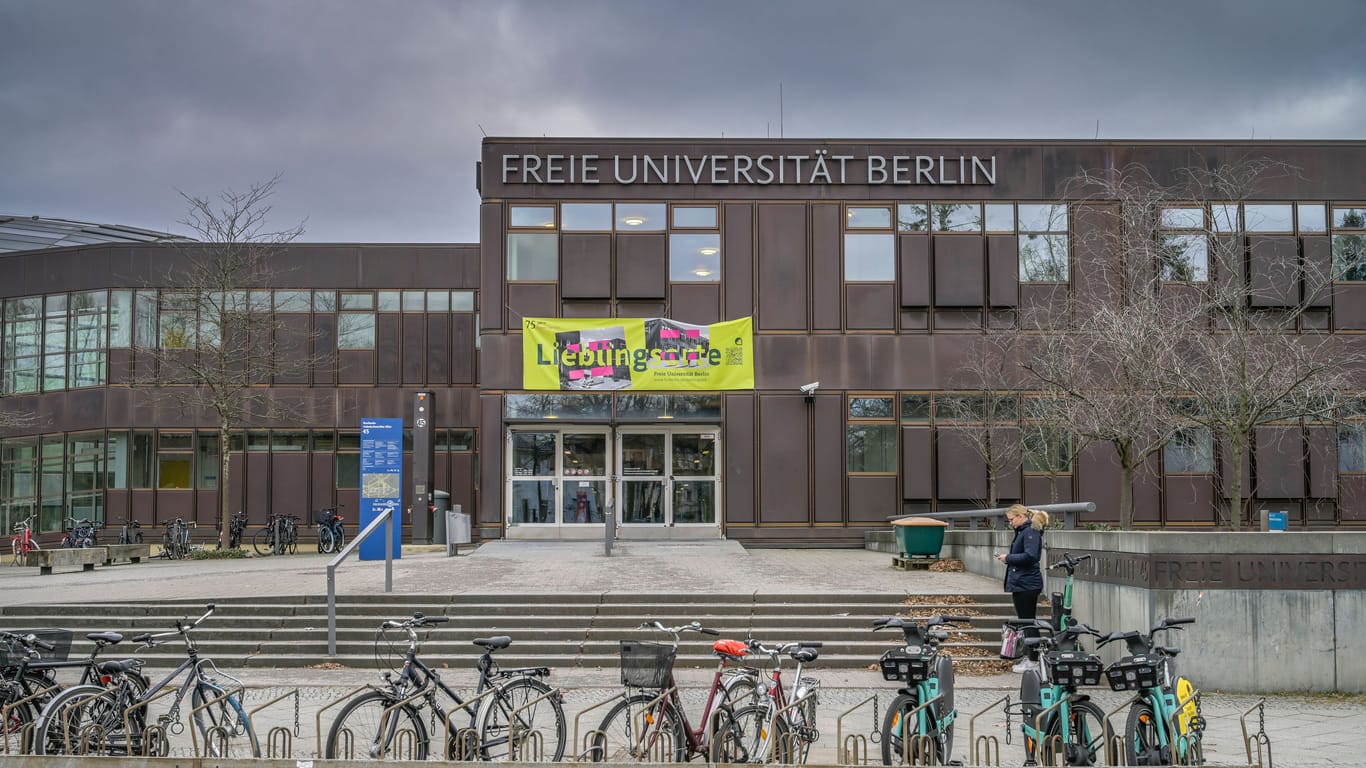 Freie Universität in Berlin (Archivbild): Ein Student der Uni in Berlin einen anderen Studenten attackiert.