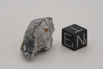 Berlin: Die gefundenen Bruchstücke des verglühten Asteroiden sind immens bedeutend für die Forschung, weil sie aus einem sehr seltenen Material bestehen.