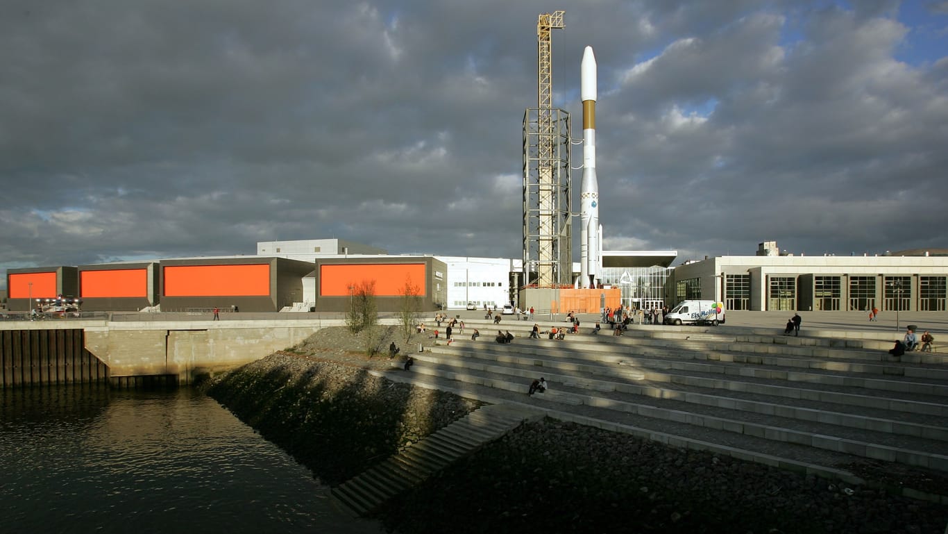 Das originalgroße Modell einer Ariane-IV-Rakete stand als Wahrzeichen vor dem Eingang des "Space Parks": Das Projekt scheiterte kläglich.