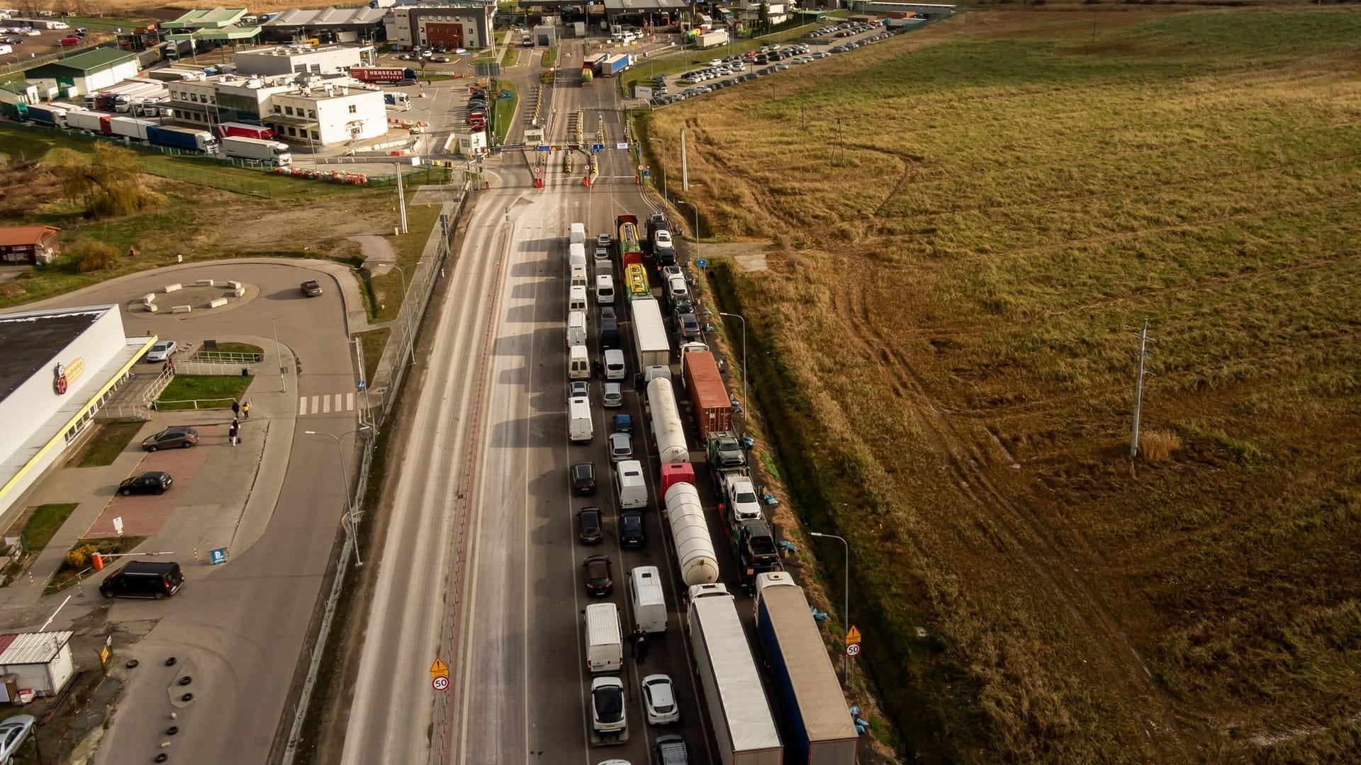 Blockaden an Polens Grenzübergängen zur Ukraine Blockaden an Polens Grenzübergängen zur Ukraine