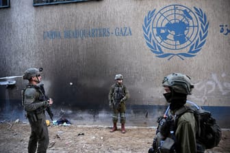 ISRAEL-PALESTINIANS/GAZA-EMBED