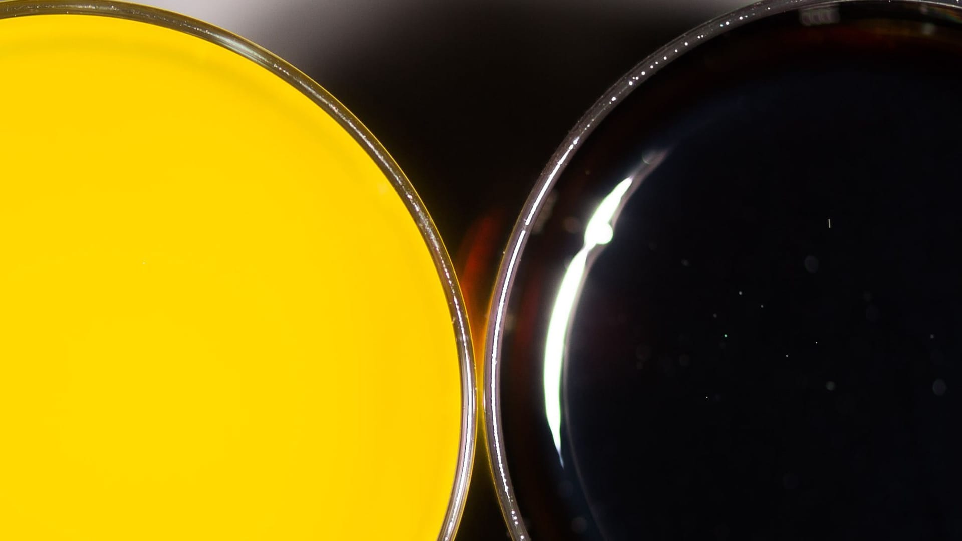 Cola und Orangenlimonade Cola und Orangenlimonade