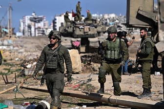 Israelische Soldaten im Gazastreifen: Unter anderem US-Präsident Biden hatte sich für eine Waffenruhe eingesetzt.