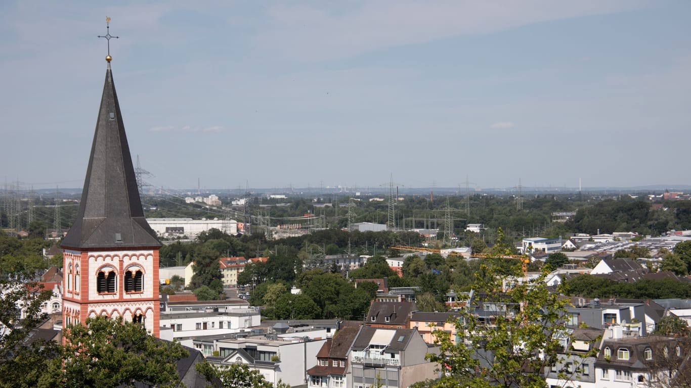 Blick auf Siegburg (Archivbild): Der mutmaßliche Täter wurde in Köln gefasst.